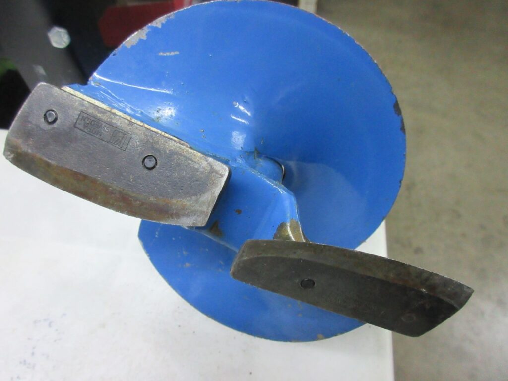 How to Sharpen Ice Auger Blades With Sandpaper 